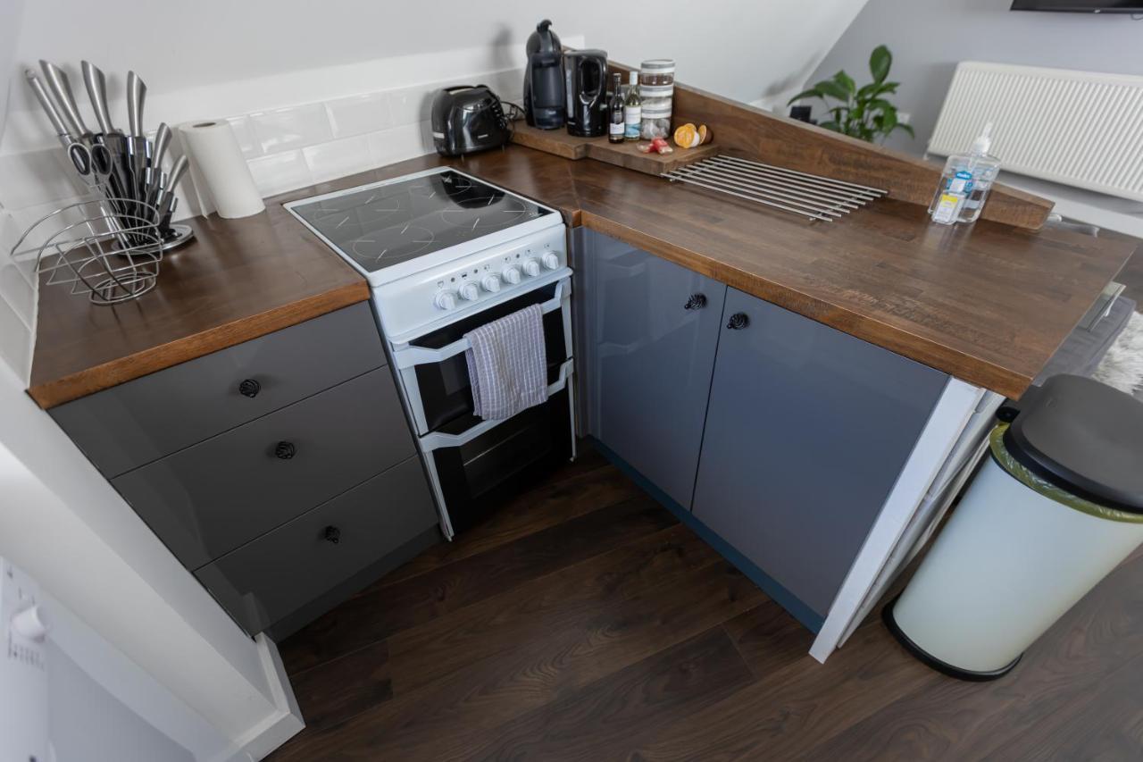 Beautiful Detached 1 Bedroom Apartment Елтем Екстер'єр фото