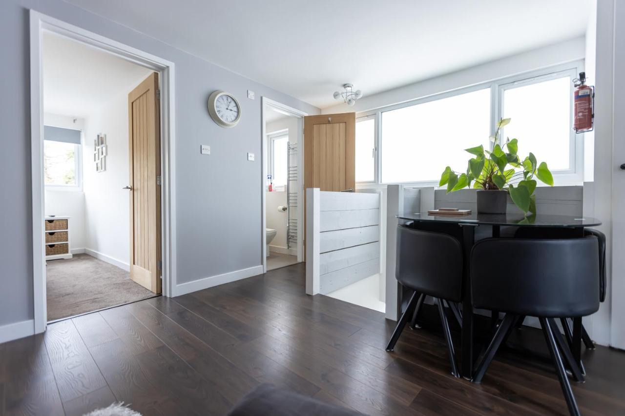 Beautiful Detached 1 Bedroom Apartment Елтем Екстер'єр фото